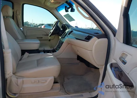 2007 Cadillac Escalade Standard z USA, uszkodzony, nr VIN 1GYFK63887R141844